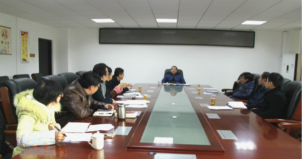 新田法院：召开案件“头脑风暴会”